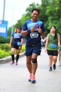 BIB: 6986
                            <button type="button" onclick="openModal(4667326)" class="btn btn-primary btn-sm float-right btn-popup" data-toggle="modal" data-target=".modal-high-quality">
                        <i class="fas fa-shopping-cart"></i> Add to Cart
                    </button>
                                            <button type="button" onclick="isThisMe(4667326, true)" class="btn btn-success btn-sm float-right btn-popup btn-isme hidden" data-toggle="tooltip" data-placement="bottom" title="นี่คือรูปของคุณใช่ไหม คลิกที่นี่เพื่อเอาเข้าอัลบั้ม">
                        <i class="fas fa-plus"></i> Add to album
                    </button>
                    <button type="button" onclick="isThisMe(4667326, false)" class="btn btn-warning btn-sm float-right btn-popup btn-isnotme hidden">
                        <i class="fas fa-ban"></i> Remove from album
                    </button>