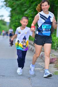 BIB: 2151
                            <button type="button" onclick="openModal(4604607)" class="btn btn-primary btn-sm float-right btn-popup" data-toggle="modal" data-target=".modal-high-quality">
                        <i class="fas fa-shopping-cart"></i> Add to Cart
                    </button>
                                            <button type="button" onclick="isThisMe(4604607, true)" class="btn btn-success btn-sm float-right btn-popup btn-isme hidden" data-toggle="tooltip" data-placement="bottom" title="นี่คือรูปของคุณใช่ไหม คลิกที่นี่เพื่อเอาเข้าอัลบั้ม">
                        <i class="fas fa-plus"></i> Add to album
                    </button>
                    <button type="button" onclick="isThisMe(4604607, false)" class="btn btn-warning btn-sm float-right btn-popup btn-isnotme hidden">
                        <i class="fas fa-ban"></i> Remove from album
                    </button>