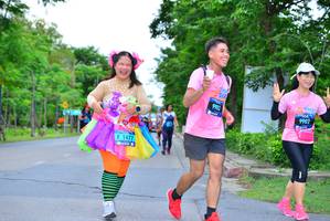 BIB: 9903, 9902, 1477
                            <button type="button" onclick="openModal(4606186)" class="btn btn-primary btn-sm float-right btn-popup" data-toggle="modal" data-target=".modal-high-quality">
                        <i class="fas fa-shopping-cart"></i> Add to Cart
                    </button>
                                            <button type="button" onclick="isThisMe(4606186, true)" class="btn btn-success btn-sm float-right btn-popup btn-isme hidden" data-toggle="tooltip" data-placement="bottom" title="นี่คือรูปของคุณใช่ไหม คลิกที่นี่เพื่อเอาเข้าอัลบั้ม">
                        <i class="fas fa-plus"></i> Add to album
                    </button>
                    <button type="button" onclick="isThisMe(4606186, false)" class="btn btn-warning btn-sm float-right btn-popup btn-isnotme hidden">
                        <i class="fas fa-ban"></i> Remove from album
                    </button>