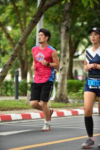 BIB: 1859
                            <button type="button" onclick="openModal(4680095)" class="btn btn-primary btn-sm float-right btn-popup" data-toggle="modal" data-target=".modal-high-quality">
                        <i class="fas fa-shopping-cart"></i> Add to Cart
                    </button>
                                            <button type="button" onclick="isThisMe(4680095, true)" class="btn btn-success btn-sm float-right btn-popup btn-isme hidden" data-toggle="tooltip" data-placement="bottom" title="นี่คือรูปของคุณใช่ไหม คลิกที่นี่เพื่อเอาเข้าอัลบั้ม">
                        <i class="fas fa-plus"></i> Add to album
                    </button>
                    <button type="button" onclick="isThisMe(4680095, false)" class="btn btn-warning btn-sm float-right btn-popup btn-isnotme hidden">
                        <i class="fas fa-ban"></i> Remove from album
                    </button>