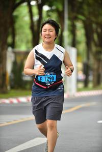 BIB: 1290
                            <button type="button" onclick="openModal(4681038)" class="btn btn-primary btn-sm float-right btn-popup" data-toggle="modal" data-target=".modal-high-quality">
                        <i class="fas fa-shopping-cart"></i> Add to Cart
                    </button>
                                            <button type="button" onclick="isThisMe(4681038, true)" class="btn btn-success btn-sm float-right btn-popup btn-isme hidden" data-toggle="tooltip" data-placement="bottom" title="นี่คือรูปของคุณใช่ไหม คลิกที่นี่เพื่อเอาเข้าอัลบั้ม">
                        <i class="fas fa-plus"></i> Add to album
                    </button>
                    <button type="button" onclick="isThisMe(4681038, false)" class="btn btn-warning btn-sm float-right btn-popup btn-isnotme hidden">
                        <i class="fas fa-ban"></i> Remove from album
                    </button>