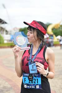 BIB: 021
                            <button type="button" onclick="openModal(4682387)" class="btn btn-primary btn-sm float-right btn-popup" data-toggle="modal" data-target=".modal-high-quality">
                        <i class="fas fa-shopping-cart"></i> Add to Cart
                    </button>
                                            <button type="button" onclick="isThisMe(4682387, true)" class="btn btn-success btn-sm float-right btn-popup btn-isme hidden" data-toggle="tooltip" data-placement="bottom" title="นี่คือรูปของคุณใช่ไหม คลิกที่นี่เพื่อเอาเข้าอัลบั้ม">
                        <i class="fas fa-plus"></i> Add to album
                    </button>
                    <button type="button" onclick="isThisMe(4682387, false)" class="btn btn-warning btn-sm float-right btn-popup btn-isnotme hidden">
                        <i class="fas fa-ban"></i> Remove from album
                    </button>