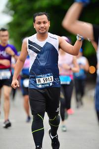 BIB: 5913
                            <button type="button" onclick="openModal(4608449)" class="btn btn-primary btn-sm float-right btn-popup" data-toggle="modal" data-target=".modal-high-quality">
                        <i class="fas fa-shopping-cart"></i> Add to Cart
                    </button>
                                            <button type="button" onclick="isThisMe(4608449, true)" class="btn btn-success btn-sm float-right btn-popup btn-isme hidden" data-toggle="tooltip" data-placement="bottom" title="นี่คือรูปของคุณใช่ไหม คลิกที่นี่เพื่อเอาเข้าอัลบั้ม">
                        <i class="fas fa-plus"></i> Add to album
                    </button>
                    <button type="button" onclick="isThisMe(4608449, false)" class="btn btn-warning btn-sm float-right btn-popup btn-isnotme hidden">
                        <i class="fas fa-ban"></i> Remove from album
                    </button>