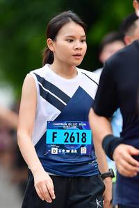 BIB: 2618
                            <button type="button" onclick="openModal(4688183)" class="btn btn-primary btn-sm float-right btn-popup" data-toggle="modal" data-target=".modal-high-quality">
                        <i class="fas fa-shopping-cart"></i> Add to Cart
                    </button>
                                            <button type="button" onclick="isThisMe(4688183, true)" class="btn btn-success btn-sm float-right btn-popup btn-isme hidden" data-toggle="tooltip" data-placement="bottom" title="นี่คือรูปของคุณใช่ไหม คลิกที่นี่เพื่อเอาเข้าอัลบั้ม">
                        <i class="fas fa-plus"></i> Add to album
                    </button>
                    <button type="button" onclick="isThisMe(4688183, false)" class="btn btn-warning btn-sm float-right btn-popup btn-isnotme hidden">
                        <i class="fas fa-ban"></i> Remove from album
                    </button>