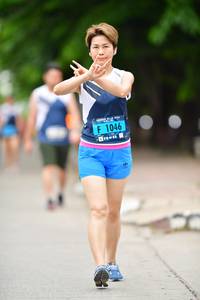 BIB: 1046, 
                            <button type="button" onclick="openModal(4600784)" class="btn btn-primary btn-sm float-right btn-popup" data-toggle="modal" data-target=".modal-high-quality">
                        <i class="fas fa-shopping-cart"></i> Add to Cart
                    </button>
                                            <button type="button" onclick="isThisMe(4600784, true)" class="btn btn-success btn-sm float-right btn-popup btn-isme hidden" data-toggle="tooltip" data-placement="bottom" title="นี่คือรูปของคุณใช่ไหม คลิกที่นี่เพื่อเอาเข้าอัลบั้ม">
                        <i class="fas fa-plus"></i> Add to album
                    </button>
                    <button type="button" onclick="isThisMe(4600784, false)" class="btn btn-warning btn-sm float-right btn-popup btn-isnotme hidden">
                        <i class="fas fa-ban"></i> Remove from album
                    </button>