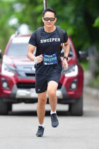 BIB: 
                            <button type="button" onclick="openModal(4704200)" class="btn btn-primary btn-sm float-right btn-popup" data-toggle="modal" data-target=".modal-high-quality">
                        <i class="fas fa-shopping-cart"></i> Add to Cart
                    </button>
                                            <button type="button" onclick="isThisMe(4704200, true)" class="btn btn-success btn-sm float-right btn-popup btn-isme hidden" data-toggle="tooltip" data-placement="bottom" title="นี่คือรูปของคุณใช่ไหม คลิกที่นี่เพื่อเอาเข้าอัลบั้ม">
                        <i class="fas fa-plus"></i> Add to album
                    </button>
                    <button type="button" onclick="isThisMe(4704200, false)" class="btn btn-warning btn-sm float-right btn-popup btn-isnotme hidden">
                        <i class="fas fa-ban"></i> Remove from album
                    </button>