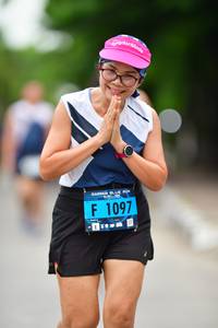 BIB: 1097
                            <button type="button" onclick="openModal(4609335)" class="btn btn-primary btn-sm float-right btn-popup" data-toggle="modal" data-target=".modal-high-quality">
                        <i class="fas fa-shopping-cart"></i> Add to Cart
                    </button>
                                            <button type="button" onclick="isThisMe(4609335, true)" class="btn btn-success btn-sm float-right btn-popup btn-isme hidden" data-toggle="tooltip" data-placement="bottom" title="นี่คือรูปของคุณใช่ไหม คลิกที่นี่เพื่อเอาเข้าอัลบั้ม">
                        <i class="fas fa-plus"></i> Add to album
                    </button>
                    <button type="button" onclick="isThisMe(4609335, false)" class="btn btn-warning btn-sm float-right btn-popup btn-isnotme hidden">
                        <i class="fas fa-ban"></i> Remove from album
                    </button>