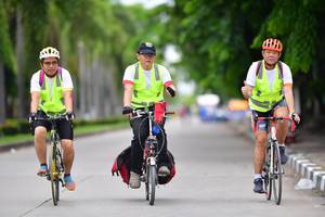 BIB: 
                            <button type="button" onclick="openModal(4593997)" class="btn btn-primary btn-sm float-right btn-popup" data-toggle="modal" data-target=".modal-high-quality">
                        <i class="fas fa-shopping-cart"></i> Add to Cart
                    </button>
                                            <button type="button" onclick="isThisMe(4593997, true)" class="btn btn-success btn-sm float-right btn-popup btn-isme hidden" data-toggle="tooltip" data-placement="bottom" title="นี่คือรูปของคุณใช่ไหม คลิกที่นี่เพื่อเอาเข้าอัลบั้ม">
                        <i class="fas fa-plus"></i> Add to album
                    </button>
                    <button type="button" onclick="isThisMe(4593997, false)" class="btn btn-warning btn-sm float-right btn-popup btn-isnotme hidden">
                        <i class="fas fa-ban"></i> Remove from album
                    </button>