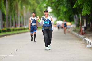 BIB: 1717
                            <button type="button" onclick="openModal(4593317)" class="btn btn-primary btn-sm float-right btn-popup" data-toggle="modal" data-target=".modal-high-quality">
                        <i class="fas fa-shopping-cart"></i> Add to Cart
                    </button>
                                            <button type="button" onclick="isThisMe(4593317, true)" class="btn btn-success btn-sm float-right btn-popup btn-isme hidden" data-toggle="tooltip" data-placement="bottom" title="นี่คือรูปของคุณใช่ไหม คลิกที่นี่เพื่อเอาเข้าอัลบั้ม">
                        <i class="fas fa-plus"></i> Add to album
                    </button>
                    <button type="button" onclick="isThisMe(4593317, false)" class="btn btn-warning btn-sm float-right btn-popup btn-isnotme hidden">
                        <i class="fas fa-ban"></i> Remove from album
                    </button>