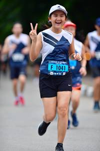 BIB: 1041
                            <button type="button" onclick="openModal(4607814)" class="btn btn-primary btn-sm float-right btn-popup" data-toggle="modal" data-target=".modal-high-quality">
                        <i class="fas fa-shopping-cart"></i> Add to Cart
                    </button>
                                            <button type="button" onclick="isThisMe(4607814, true)" class="btn btn-success btn-sm float-right btn-popup btn-isme hidden" data-toggle="tooltip" data-placement="bottom" title="นี่คือรูปของคุณใช่ไหม คลิกที่นี่เพื่อเอาเข้าอัลบั้ม">
                        <i class="fas fa-plus"></i> Add to album
                    </button>
                    <button type="button" onclick="isThisMe(4607814, false)" class="btn btn-warning btn-sm float-right btn-popup btn-isnotme hidden">
                        <i class="fas fa-ban"></i> Remove from album
                    </button>