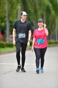 BIB: 6594, 1593
                            <button type="button" onclick="openModal(4601254)" class="btn btn-primary btn-sm float-right btn-popup" data-toggle="modal" data-target=".modal-high-quality">
                        <i class="fas fa-shopping-cart"></i> Add to Cart
                    </button>
                                            <button type="button" onclick="isThisMe(4601254, true)" class="btn btn-success btn-sm float-right btn-popup btn-isme hidden" data-toggle="tooltip" data-placement="bottom" title="นี่คือรูปของคุณใช่ไหม คลิกที่นี่เพื่อเอาเข้าอัลบั้ม">
                        <i class="fas fa-plus"></i> Add to album
                    </button>
                    <button type="button" onclick="isThisMe(4601254, false)" class="btn btn-warning btn-sm float-right btn-popup btn-isnotme hidden">
                        <i class="fas fa-ban"></i> Remove from album
                    </button>