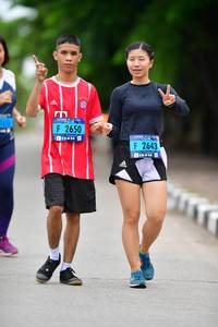 BIB: 1676, 2650, 2643
                            <button type="button" onclick="openModal(4594255)" class="btn btn-primary btn-sm float-right btn-popup" data-toggle="modal" data-target=".modal-high-quality">
                        <i class="fas fa-shopping-cart"></i> Add to Cart
                    </button>
                                            <button type="button" onclick="isThisMe(4594255, true)" class="btn btn-success btn-sm float-right btn-popup btn-isme hidden" data-toggle="tooltip" data-placement="bottom" title="นี่คือรูปของคุณใช่ไหม คลิกที่นี่เพื่อเอาเข้าอัลบั้ม">
                        <i class="fas fa-plus"></i> Add to album
                    </button>
                    <button type="button" onclick="isThisMe(4594255, false)" class="btn btn-warning btn-sm float-right btn-popup btn-isnotme hidden">
                        <i class="fas fa-ban"></i> Remove from album
                    </button>