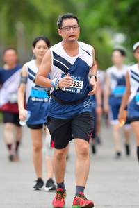 BIB: 533
                            <button type="button" onclick="openModal(4705227)" class="btn btn-primary btn-sm float-right btn-popup" data-toggle="modal" data-target=".modal-high-quality">
                        <i class="fas fa-shopping-cart"></i> Add to Cart
                    </button>
                                            <button type="button" onclick="isThisMe(4705227, true)" class="btn btn-success btn-sm float-right btn-popup btn-isme hidden" data-toggle="tooltip" data-placement="bottom" title="นี่คือรูปของคุณใช่ไหม คลิกที่นี่เพื่อเอาเข้าอัลบั้ม">
                        <i class="fas fa-plus"></i> Add to album
                    </button>
                    <button type="button" onclick="isThisMe(4705227, false)" class="btn btn-warning btn-sm float-right btn-popup btn-isnotme hidden">
                        <i class="fas fa-ban"></i> Remove from album
                    </button>