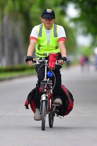 BIB: 
                            <button type="button" onclick="openModal(4704106)" class="btn btn-primary btn-sm float-right btn-popup" data-toggle="modal" data-target=".modal-high-quality">
                        <i class="fas fa-shopping-cart"></i> Add to Cart
                    </button>
                                            <button type="button" onclick="isThisMe(4704106, true)" class="btn btn-success btn-sm float-right btn-popup btn-isme hidden" data-toggle="tooltip" data-placement="bottom" title="นี่คือรูปของคุณใช่ไหม คลิกที่นี่เพื่อเอาเข้าอัลบั้ม">
                        <i class="fas fa-plus"></i> Add to album
                    </button>
                    <button type="button" onclick="isThisMe(4704106, false)" class="btn btn-warning btn-sm float-right btn-popup btn-isnotme hidden">
                        <i class="fas fa-ban"></i> Remove from album
                    </button>