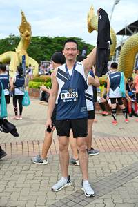 BIB: 8228
                            <button type="button" onclick="openModal(4596138)" class="btn btn-primary btn-sm float-right btn-popup" data-toggle="modal" data-target=".modal-high-quality">
                        <i class="fas fa-shopping-cart"></i> Add to Cart
                    </button>
                                            <button type="button" onclick="isThisMe(4596138, true)" class="btn btn-success btn-sm float-right btn-popup btn-isme hidden" data-toggle="tooltip" data-placement="bottom" title="นี่คือรูปของคุณใช่ไหม คลิกที่นี่เพื่อเอาเข้าอัลบั้ม">
                        <i class="fas fa-plus"></i> Add to album
                    </button>
                    <button type="button" onclick="isThisMe(4596138, false)" class="btn btn-warning btn-sm float-right btn-popup btn-isnotme hidden">
                        <i class="fas fa-ban"></i> Remove from album
                    </button>