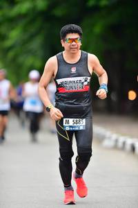 BIB: 5885
                            <button type="button" onclick="openModal(4681596)" class="btn btn-primary btn-sm float-right btn-popup" data-toggle="modal" data-target=".modal-high-quality">
                        <i class="fas fa-shopping-cart"></i> Add to Cart
                    </button>
                                            <button type="button" onclick="isThisMe(4681596, true)" class="btn btn-success btn-sm float-right btn-popup btn-isme hidden" data-toggle="tooltip" data-placement="bottom" title="นี่คือรูปของคุณใช่ไหม คลิกที่นี่เพื่อเอาเข้าอัลบั้ม">
                        <i class="fas fa-plus"></i> Add to album
                    </button>
                    <button type="button" onclick="isThisMe(4681596, false)" class="btn btn-warning btn-sm float-right btn-popup btn-isnotme hidden">
                        <i class="fas fa-ban"></i> Remove from album
                    </button>