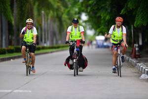 BIB: 
                            <button type="button" onclick="openModal(4593951)" class="btn btn-primary btn-sm float-right btn-popup" data-toggle="modal" data-target=".modal-high-quality">
                        <i class="fas fa-shopping-cart"></i> Add to Cart
                    </button>
                                            <button type="button" onclick="isThisMe(4593951, true)" class="btn btn-success btn-sm float-right btn-popup btn-isme hidden" data-toggle="tooltip" data-placement="bottom" title="นี่คือรูปของคุณใช่ไหม คลิกที่นี่เพื่อเอาเข้าอัลบั้ม">
                        <i class="fas fa-plus"></i> Add to album
                    </button>
                    <button type="button" onclick="isThisMe(4593951, false)" class="btn btn-warning btn-sm float-right btn-popup btn-isnotme hidden">
                        <i class="fas fa-ban"></i> Remove from album
                    </button>