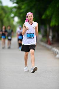 BIB: 2520
                            <button type="button" onclick="openModal(4592282)" class="btn btn-primary btn-sm float-right btn-popup" data-toggle="modal" data-target=".modal-high-quality">
                        <i class="fas fa-shopping-cart"></i> Add to Cart
                    </button>
                                            <button type="button" onclick="isThisMe(4592282, true)" class="btn btn-success btn-sm float-right btn-popup btn-isme hidden" data-toggle="tooltip" data-placement="bottom" title="นี่คือรูปของคุณใช่ไหม คลิกที่นี่เพื่อเอาเข้าอัลบั้ม">
                        <i class="fas fa-plus"></i> Add to album
                    </button>
                    <button type="button" onclick="isThisMe(4592282, false)" class="btn btn-warning btn-sm float-right btn-popup btn-isnotme hidden">
                        <i class="fas fa-ban"></i> Remove from album
                    </button>