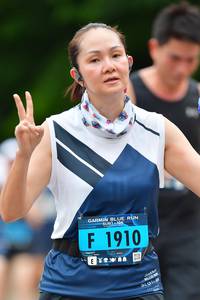 BIB: 110, 1910
                            <button type="button" onclick="openModal(4688458)" class="btn btn-primary btn-sm float-right btn-popup" data-toggle="modal" data-target=".modal-high-quality">
                        <i class="fas fa-shopping-cart"></i> Add to Cart
                    </button>
                                            <button type="button" onclick="isThisMe(4688458, true)" class="btn btn-success btn-sm float-right btn-popup btn-isme hidden" data-toggle="tooltip" data-placement="bottom" title="นี่คือรูปของคุณใช่ไหม คลิกที่นี่เพื่อเอาเข้าอัลบั้ม">
                        <i class="fas fa-plus"></i> Add to album
                    </button>
                    <button type="button" onclick="isThisMe(4688458, false)" class="btn btn-warning btn-sm float-right btn-popup btn-isnotme hidden">
                        <i class="fas fa-ban"></i> Remove from album
                    </button>