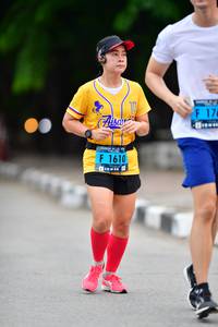 BIB: 1610
                            <button type="button" onclick="openModal(4682040)" class="btn btn-primary btn-sm float-right btn-popup" data-toggle="modal" data-target=".modal-high-quality">
                        <i class="fas fa-shopping-cart"></i> Add to Cart
                    </button>
                                            <button type="button" onclick="isThisMe(4682040, true)" class="btn btn-success btn-sm float-right btn-popup btn-isme hidden" data-toggle="tooltip" data-placement="bottom" title="นี่คือรูปของคุณใช่ไหม คลิกที่นี่เพื่อเอาเข้าอัลบั้ม">
                        <i class="fas fa-plus"></i> Add to album
                    </button>
                    <button type="button" onclick="isThisMe(4682040, false)" class="btn btn-warning btn-sm float-right btn-popup btn-isnotme hidden">
                        <i class="fas fa-ban"></i> Remove from album
                    </button>