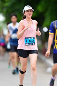 BIB: 1638
                            <button type="button" onclick="openModal(4686922)" class="btn btn-primary btn-sm float-right btn-popup" data-toggle="modal" data-target=".modal-high-quality">
                        <i class="fas fa-shopping-cart"></i> Add to Cart
                    </button>
                                            <button type="button" onclick="isThisMe(4686922, true)" class="btn btn-success btn-sm float-right btn-popup btn-isme hidden" data-toggle="tooltip" data-placement="bottom" title="นี่คือรูปของคุณใช่ไหม คลิกที่นี่เพื่อเอาเข้าอัลบั้ม">
                        <i class="fas fa-plus"></i> Add to album
                    </button>
                    <button type="button" onclick="isThisMe(4686922, false)" class="btn btn-warning btn-sm float-right btn-popup btn-isnotme hidden">
                        <i class="fas fa-ban"></i> Remove from album
                    </button>