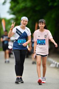 BIB: 2182, 2646
                            <button type="button" onclick="openModal(4595121)" class="btn btn-primary btn-sm float-right btn-popup" data-toggle="modal" data-target=".modal-high-quality">
                        <i class="fas fa-shopping-cart"></i> Add to Cart
                    </button>
                                            <button type="button" onclick="isThisMe(4595121, true)" class="btn btn-success btn-sm float-right btn-popup btn-isme hidden" data-toggle="tooltip" data-placement="bottom" title="นี่คือรูปของคุณใช่ไหม คลิกที่นี่เพื่อเอาเข้าอัลบั้ม">
                        <i class="fas fa-plus"></i> Add to album
                    </button>
                    <button type="button" onclick="isThisMe(4595121, false)" class="btn btn-warning btn-sm float-right btn-popup btn-isnotme hidden">
                        <i class="fas fa-ban"></i> Remove from album
                    </button>