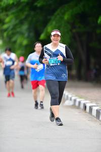 BIB: 1614
                            <button type="button" onclick="openModal(4592668)" class="btn btn-primary btn-sm float-right btn-popup" data-toggle="modal" data-target=".modal-high-quality">
                        <i class="fas fa-shopping-cart"></i> Add to Cart
                    </button>
                                            <button type="button" onclick="isThisMe(4592668, true)" class="btn btn-success btn-sm float-right btn-popup btn-isme hidden" data-toggle="tooltip" data-placement="bottom" title="นี่คือรูปของคุณใช่ไหม คลิกที่นี่เพื่อเอาเข้าอัลบั้ม">
                        <i class="fas fa-plus"></i> Add to album
                    </button>
                    <button type="button" onclick="isThisMe(4592668, false)" class="btn btn-warning btn-sm float-right btn-popup btn-isnotme hidden">
                        <i class="fas fa-ban"></i> Remove from album
                    </button>