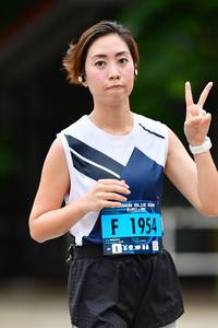 BIB: 1954
                            <button type="button" onclick="openModal(4688138)" class="btn btn-primary btn-sm float-right btn-popup" data-toggle="modal" data-target=".modal-high-quality">
                        <i class="fas fa-shopping-cart"></i> Add to Cart
                    </button>
                                            <button type="button" onclick="isThisMe(4688138, true)" class="btn btn-success btn-sm float-right btn-popup btn-isme hidden" data-toggle="tooltip" data-placement="bottom" title="นี่คือรูปของคุณใช่ไหม คลิกที่นี่เพื่อเอาเข้าอัลบั้ม">
                        <i class="fas fa-plus"></i> Add to album
                    </button>
                    <button type="button" onclick="isThisMe(4688138, false)" class="btn btn-warning btn-sm float-right btn-popup btn-isnotme hidden">
                        <i class="fas fa-ban"></i> Remove from album
                    </button>