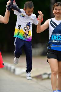 BIB: 215
                            <button type="button" onclick="openModal(4594699)" class="btn btn-primary btn-sm float-right btn-popup" data-toggle="modal" data-target=".modal-high-quality">
                        <i class="fas fa-shopping-cart"></i> Add to Cart
                    </button>
                                            <button type="button" onclick="isThisMe(4594699, true)" class="btn btn-success btn-sm float-right btn-popup btn-isme hidden" data-toggle="tooltip" data-placement="bottom" title="นี่คือรูปของคุณใช่ไหม คลิกที่นี่เพื่อเอาเข้าอัลบั้ม">
                        <i class="fas fa-plus"></i> Add to album
                    </button>
                    <button type="button" onclick="isThisMe(4594699, false)" class="btn btn-warning btn-sm float-right btn-popup btn-isnotme hidden">
                        <i class="fas fa-ban"></i> Remove from album
                    </button>