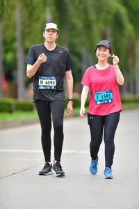 BIB: 6594, 1593
                            <button type="button" onclick="openModal(4601270)" class="btn btn-primary btn-sm float-right btn-popup" data-toggle="modal" data-target=".modal-high-quality">
                        <i class="fas fa-shopping-cart"></i> Add to Cart
                    </button>
                                            <button type="button" onclick="isThisMe(4601270, true)" class="btn btn-success btn-sm float-right btn-popup btn-isme hidden" data-toggle="tooltip" data-placement="bottom" title="นี่คือรูปของคุณใช่ไหม คลิกที่นี่เพื่อเอาเข้าอัลบั้ม">
                        <i class="fas fa-plus"></i> Add to album
                    </button>
                    <button type="button" onclick="isThisMe(4601270, false)" class="btn btn-warning btn-sm float-right btn-popup btn-isnotme hidden">
                        <i class="fas fa-ban"></i> Remove from album
                    </button>