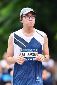 BIB: 6930
                            <button type="button" onclick="openModal(4687588)" class="btn btn-primary btn-sm float-right btn-popup" data-toggle="modal" data-target=".modal-high-quality">
                        <i class="fas fa-shopping-cart"></i> Add to Cart
                    </button>
                                            <button type="button" onclick="isThisMe(4687588, true)" class="btn btn-success btn-sm float-right btn-popup btn-isme hidden" data-toggle="tooltip" data-placement="bottom" title="นี่คือรูปของคุณใช่ไหม คลิกที่นี่เพื่อเอาเข้าอัลบั้ม">
                        <i class="fas fa-plus"></i> Add to album
                    </button>
                    <button type="button" onclick="isThisMe(4687588, false)" class="btn btn-warning btn-sm float-right btn-popup btn-isnotme hidden">
                        <i class="fas fa-ban"></i> Remove from album
                    </button>