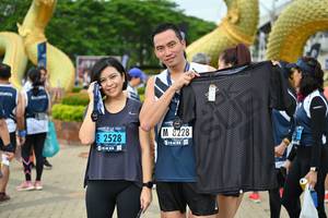 BIB: 947, 8228, 2528
                            <button type="button" onclick="openModal(4596057)" class="btn btn-primary btn-sm float-right btn-popup" data-toggle="modal" data-target=".modal-high-quality">
                        <i class="fas fa-shopping-cart"></i> Add to Cart
                    </button>
                                            <button type="button" onclick="isThisMe(4596057, true)" class="btn btn-success btn-sm float-right btn-popup btn-isme hidden" data-toggle="tooltip" data-placement="bottom" title="นี่คือรูปของคุณใช่ไหม คลิกที่นี่เพื่อเอาเข้าอัลบั้ม">
                        <i class="fas fa-plus"></i> Add to album
                    </button>
                    <button type="button" onclick="isThisMe(4596057, false)" class="btn btn-warning btn-sm float-right btn-popup btn-isnotme hidden">
                        <i class="fas fa-ban"></i> Remove from album
                    </button>