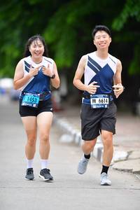 BIB: 6614, 1453
                            <button type="button" onclick="openModal(4593688)" class="btn btn-primary btn-sm float-right btn-popup" data-toggle="modal" data-target=".modal-high-quality">
                        <i class="fas fa-shopping-cart"></i> Add to Cart
                    </button>
                                            <button type="button" onclick="isThisMe(4593688, true)" class="btn btn-success btn-sm float-right btn-popup btn-isme hidden" data-toggle="tooltip" data-placement="bottom" title="นี่คือรูปของคุณใช่ไหม คลิกที่นี่เพื่อเอาเข้าอัลบั้ม">
                        <i class="fas fa-plus"></i> Add to album
                    </button>
                    <button type="button" onclick="isThisMe(4593688, false)" class="btn btn-warning btn-sm float-right btn-popup btn-isnotme hidden">
                        <i class="fas fa-ban"></i> Remove from album
                    </button>