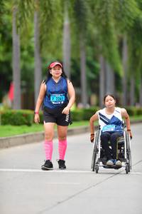 BIB: 2261, 2624
                            <button type="button" onclick="openModal(4593513)" class="btn btn-primary btn-sm float-right btn-popup" data-toggle="modal" data-target=".modal-high-quality">
                        <i class="fas fa-shopping-cart"></i> Add to Cart
                    </button>
                                            <button type="button" onclick="isThisMe(4593513, true)" class="btn btn-success btn-sm float-right btn-popup btn-isme hidden" data-toggle="tooltip" data-placement="bottom" title="นี่คือรูปของคุณใช่ไหม คลิกที่นี่เพื่อเอาเข้าอัลบั้ม">
                        <i class="fas fa-plus"></i> Add to album
                    </button>
                    <button type="button" onclick="isThisMe(4593513, false)" class="btn btn-warning btn-sm float-right btn-popup btn-isnotme hidden">
                        <i class="fas fa-ban"></i> Remove from album
                    </button>