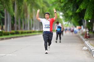 BIB: 6367
                            <button type="button" onclick="openModal(4600315)" class="btn btn-primary btn-sm float-right btn-popup" data-toggle="modal" data-target=".modal-high-quality">
                        <i class="fas fa-shopping-cart"></i> Add to Cart
                    </button>
                                            <button type="button" onclick="isThisMe(4600315, true)" class="btn btn-success btn-sm float-right btn-popup btn-isme hidden" data-toggle="tooltip" data-placement="bottom" title="นี่คือรูปของคุณใช่ไหม คลิกที่นี่เพื่อเอาเข้าอัลบั้ม">
                        <i class="fas fa-plus"></i> Add to album
                    </button>
                    <button type="button" onclick="isThisMe(4600315, false)" class="btn btn-warning btn-sm float-right btn-popup btn-isnotme hidden">
                        <i class="fas fa-ban"></i> Remove from album
                    </button>