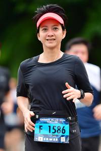 BIB: 1586
                            <button type="button" onclick="openModal(4687959)" class="btn btn-primary btn-sm float-right btn-popup" data-toggle="modal" data-target=".modal-high-quality">
                        <i class="fas fa-shopping-cart"></i> Add to Cart
                    </button>
                                            <button type="button" onclick="isThisMe(4687959, true)" class="btn btn-success btn-sm float-right btn-popup btn-isme hidden" data-toggle="tooltip" data-placement="bottom" title="นี่คือรูปของคุณใช่ไหม คลิกที่นี่เพื่อเอาเข้าอัลบั้ม">
                        <i class="fas fa-plus"></i> Add to album
                    </button>
                    <button type="button" onclick="isThisMe(4687959, false)" class="btn btn-warning btn-sm float-right btn-popup btn-isnotme hidden">
                        <i class="fas fa-ban"></i> Remove from album
                    </button>