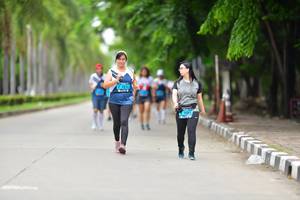 BIB: 1824, 1585
                            <button type="button" onclick="openModal(4591899)" class="btn btn-primary btn-sm float-right btn-popup" data-toggle="modal" data-target=".modal-high-quality">
                        <i class="fas fa-shopping-cart"></i> Add to Cart
                    </button>
                                            <button type="button" onclick="isThisMe(4591899, true)" class="btn btn-success btn-sm float-right btn-popup btn-isme hidden" data-toggle="tooltip" data-placement="bottom" title="นี่คือรูปของคุณใช่ไหม คลิกที่นี่เพื่อเอาเข้าอัลบั้ม">
                        <i class="fas fa-plus"></i> Add to album
                    </button>
                    <button type="button" onclick="isThisMe(4591899, false)" class="btn btn-warning btn-sm float-right btn-popup btn-isnotme hidden">
                        <i class="fas fa-ban"></i> Remove from album
                    </button>