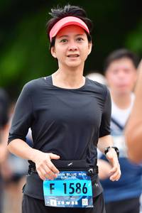 BIB: 1586
                            <button type="button" onclick="openModal(4687961)" class="btn btn-primary btn-sm float-right btn-popup" data-toggle="modal" data-target=".modal-high-quality">
                        <i class="fas fa-shopping-cart"></i> Add to Cart
                    </button>
                                            <button type="button" onclick="isThisMe(4687961, true)" class="btn btn-success btn-sm float-right btn-popup btn-isme hidden" data-toggle="tooltip" data-placement="bottom" title="นี่คือรูปของคุณใช่ไหม คลิกที่นี่เพื่อเอาเข้าอัลบั้ม">
                        <i class="fas fa-plus"></i> Add to album
                    </button>
                    <button type="button" onclick="isThisMe(4687961, false)" class="btn btn-warning btn-sm float-right btn-popup btn-isnotme hidden">
                        <i class="fas fa-ban"></i> Remove from album
                    </button>