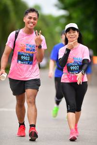 BIB: 9903, 9902
                            <button type="button" onclick="openModal(4593566)" class="btn btn-primary btn-sm float-right btn-popup" data-toggle="modal" data-target=".modal-high-quality">
                        <i class="fas fa-shopping-cart"></i> Add to Cart
                    </button>
                                            <button type="button" onclick="isThisMe(4593566, true)" class="btn btn-success btn-sm float-right btn-popup btn-isme hidden" data-toggle="tooltip" data-placement="bottom" title="นี่คือรูปของคุณใช่ไหม คลิกที่นี่เพื่อเอาเข้าอัลบั้ม">
                        <i class="fas fa-plus"></i> Add to album
                    </button>
                    <button type="button" onclick="isThisMe(4593566, false)" class="btn btn-warning btn-sm float-right btn-popup btn-isnotme hidden">
                        <i class="fas fa-ban"></i> Remove from album
                    </button>