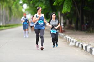 BIB: 1824, 158
                            <button type="button" onclick="openModal(4591909)" class="btn btn-primary btn-sm float-right btn-popup" data-toggle="modal" data-target=".modal-high-quality">
                        <i class="fas fa-shopping-cart"></i> Add to Cart
                    </button>
                                            <button type="button" onclick="isThisMe(4591909, true)" class="btn btn-success btn-sm float-right btn-popup btn-isme hidden" data-toggle="tooltip" data-placement="bottom" title="นี่คือรูปของคุณใช่ไหม คลิกที่นี่เพื่อเอาเข้าอัลบั้ม">
                        <i class="fas fa-plus"></i> Add to album
                    </button>
                    <button type="button" onclick="isThisMe(4591909, false)" class="btn btn-warning btn-sm float-right btn-popup btn-isnotme hidden">
                        <i class="fas fa-ban"></i> Remove from album
                    </button>