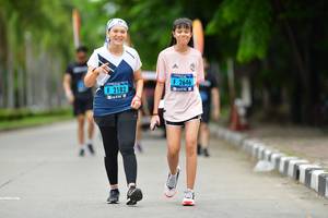 BIB: 2646, 2182
                            <button type="button" onclick="openModal(4594810)" class="btn btn-primary btn-sm float-right btn-popup" data-toggle="modal" data-target=".modal-high-quality">
                        <i class="fas fa-shopping-cart"></i> Add to Cart
                    </button>
                                            <button type="button" onclick="isThisMe(4594810, true)" class="btn btn-success btn-sm float-right btn-popup btn-isme hidden" data-toggle="tooltip" data-placement="bottom" title="นี่คือรูปของคุณใช่ไหม คลิกที่นี่เพื่อเอาเข้าอัลบั้ม">
                        <i class="fas fa-plus"></i> Add to album
                    </button>
                    <button type="button" onclick="isThisMe(4594810, false)" class="btn btn-warning btn-sm float-right btn-popup btn-isnotme hidden">
                        <i class="fas fa-ban"></i> Remove from album
                    </button>