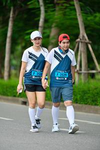 BIB: 2529, 2530
                            <button type="button" onclick="openModal(4723715)" class="btn btn-primary btn-sm float-right btn-popup" data-toggle="modal" data-target=".modal-high-quality">
                        <i class="fas fa-shopping-cart"></i> Add to Cart
                    </button>
                                            <button type="button" onclick="isThisMe(4723715, true)" class="btn btn-success btn-sm float-right btn-popup btn-isme hidden" data-toggle="tooltip" data-placement="bottom" title="นี่คือรูปของคุณใช่ไหม คลิกที่นี่เพื่อเอาเข้าอัลบั้ม">
                        <i class="fas fa-plus"></i> Add to album
                    </button>
                    <button type="button" onclick="isThisMe(4723715, false)" class="btn btn-warning btn-sm float-right btn-popup btn-isnotme hidden">
                        <i class="fas fa-ban"></i> Remove from album
                    </button>