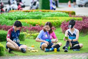 BIB: 1302, 835
                            <button type="button" onclick="openModal(4723356)" class="btn btn-primary btn-sm float-right btn-popup" data-toggle="modal" data-target=".modal-high-quality">
                        <i class="fas fa-shopping-cart"></i> Add to Cart
                    </button>
                                            <button type="button" onclick="isThisMe(4723356, true)" class="btn btn-success btn-sm float-right btn-popup btn-isme hidden" data-toggle="tooltip" data-placement="bottom" title="นี่คือรูปของคุณใช่ไหม คลิกที่นี่เพื่อเอาเข้าอัลบั้ม">
                        <i class="fas fa-plus"></i> Add to album
                    </button>
                    <button type="button" onclick="isThisMe(4723356, false)" class="btn btn-warning btn-sm float-right btn-popup btn-isnotme hidden">
                        <i class="fas fa-ban"></i> Remove from album
                    </button>