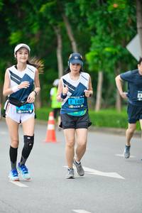 BIB: 1400, 1306
                            <button type="button" onclick="openModal(4720395)" class="btn btn-primary btn-sm float-right btn-popup" data-toggle="modal" data-target=".modal-high-quality">
                        <i class="fas fa-shopping-cart"></i> Add to Cart
                    </button>
                                            <button type="button" onclick="isThisMe(4720395, true)" class="btn btn-success btn-sm float-right btn-popup btn-isme hidden" data-toggle="tooltip" data-placement="bottom" title="นี่คือรูปของคุณใช่ไหม คลิกที่นี่เพื่อเอาเข้าอัลบั้ม">
                        <i class="fas fa-plus"></i> Add to album
                    </button>
                    <button type="button" onclick="isThisMe(4720395, false)" class="btn btn-warning btn-sm float-right btn-popup btn-isnotme hidden">
                        <i class="fas fa-ban"></i> Remove from album
                    </button>