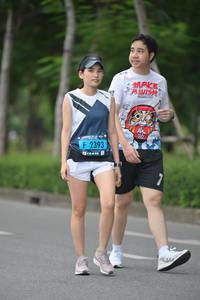 BIB: 2393
                            <button type="button" onclick="openModal(4585503)" class="btn btn-primary btn-sm float-right btn-popup" data-toggle="modal" data-target=".modal-high-quality">
                        <i class="fas fa-shopping-cart"></i> Add to Cart
                    </button>
                                            <button type="button" onclick="isThisMe(4585503, true)" class="btn btn-success btn-sm float-right btn-popup btn-isme hidden" data-toggle="tooltip" data-placement="bottom" title="นี่คือรูปของคุณใช่ไหม คลิกที่นี่เพื่อเอาเข้าอัลบั้ม">
                        <i class="fas fa-plus"></i> Add to album
                    </button>
                    <button type="button" onclick="isThisMe(4585503, false)" class="btn btn-warning btn-sm float-right btn-popup btn-isnotme hidden">
                        <i class="fas fa-ban"></i> Remove from album
                    </button>