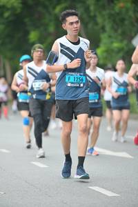 BIB: 1256
                            <button type="button" onclick="openModal(4610905)" class="btn btn-primary btn-sm float-right btn-popup" data-toggle="modal" data-target=".modal-high-quality">
                        <i class="fas fa-shopping-cart"></i> Add to Cart
                    </button>
                                            <button type="button" onclick="isThisMe(4610905, true)" class="btn btn-success btn-sm float-right btn-popup btn-isme hidden" data-toggle="tooltip" data-placement="bottom" title="นี่คือรูปของคุณใช่ไหม คลิกที่นี่เพื่อเอาเข้าอัลบั้ม">
                        <i class="fas fa-plus"></i> Add to album
                    </button>
                    <button type="button" onclick="isThisMe(4610905, false)" class="btn btn-warning btn-sm float-right btn-popup btn-isnotme hidden">
                        <i class="fas fa-ban"></i> Remove from album
                    </button>