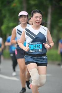 BIB: 2160
                            <button type="button" onclick="openModal(4614238)" class="btn btn-primary btn-sm float-right btn-popup" data-toggle="modal" data-target=".modal-high-quality">
                        <i class="fas fa-shopping-cart"></i> Add to Cart
                    </button>
                                            <button type="button" onclick="isThisMe(4614238, true)" class="btn btn-success btn-sm float-right btn-popup btn-isme hidden" data-toggle="tooltip" data-placement="bottom" title="นี่คือรูปของคุณใช่ไหม คลิกที่นี่เพื่อเอาเข้าอัลบั้ม">
                        <i class="fas fa-plus"></i> Add to album
                    </button>
                    <button type="button" onclick="isThisMe(4614238, false)" class="btn btn-warning btn-sm float-right btn-popup btn-isnotme hidden">
                        <i class="fas fa-ban"></i> Remove from album
                    </button>