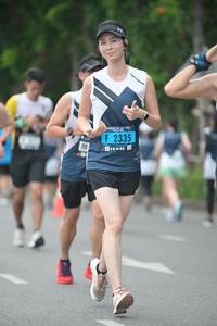 BIB: 2335
                            <button type="button" onclick="openModal(4604066)" class="btn btn-primary btn-sm float-right btn-popup" data-toggle="modal" data-target=".modal-high-quality">
                        <i class="fas fa-shopping-cart"></i> Add to Cart
                    </button>
                                            <button type="button" onclick="isThisMe(4604066, true)" class="btn btn-success btn-sm float-right btn-popup btn-isme hidden" data-toggle="tooltip" data-placement="bottom" title="นี่คือรูปของคุณใช่ไหม คลิกที่นี่เพื่อเอาเข้าอัลบั้ม">
                        <i class="fas fa-plus"></i> Add to album
                    </button>
                    <button type="button" onclick="isThisMe(4604066, false)" class="btn btn-warning btn-sm float-right btn-popup btn-isnotme hidden">
                        <i class="fas fa-ban"></i> Remove from album
                    </button>