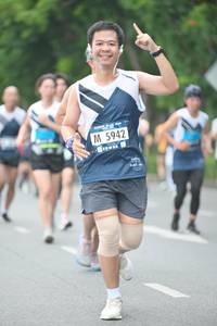 BIB: 5942
                            <button type="button" onclick="openModal(4602066)" class="btn btn-primary btn-sm float-right btn-popup" data-toggle="modal" data-target=".modal-high-quality">
                        <i class="fas fa-shopping-cart"></i> Add to Cart
                    </button>
                                            <button type="button" onclick="isThisMe(4602066, true)" class="btn btn-success btn-sm float-right btn-popup btn-isme hidden" data-toggle="tooltip" data-placement="bottom" title="นี่คือรูปของคุณใช่ไหม คลิกที่นี่เพื่อเอาเข้าอัลบั้ม">
                        <i class="fas fa-plus"></i> Add to album
                    </button>
                    <button type="button" onclick="isThisMe(4602066, false)" class="btn btn-warning btn-sm float-right btn-popup btn-isnotme hidden">
                        <i class="fas fa-ban"></i> Remove from album
                    </button>