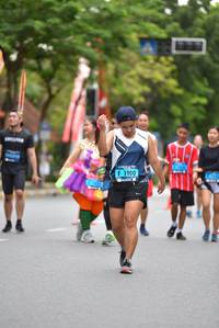 BIB: 1900
                            <button type="button" onclick="openModal(4689813)" class="btn btn-primary btn-sm float-right btn-popup" data-toggle="modal" data-target=".modal-high-quality">
                        <i class="fas fa-shopping-cart"></i> Add to Cart
                    </button>
                                            <button type="button" onclick="isThisMe(4689813, true)" class="btn btn-success btn-sm float-right btn-popup btn-isme hidden" data-toggle="tooltip" data-placement="bottom" title="นี่คือรูปของคุณใช่ไหม คลิกที่นี่เพื่อเอาเข้าอัลบั้ม">
                        <i class="fas fa-plus"></i> Add to album
                    </button>
                    <button type="button" onclick="isThisMe(4689813, false)" class="btn btn-warning btn-sm float-right btn-popup btn-isnotme hidden">
                        <i class="fas fa-ban"></i> Remove from album
                    </button>